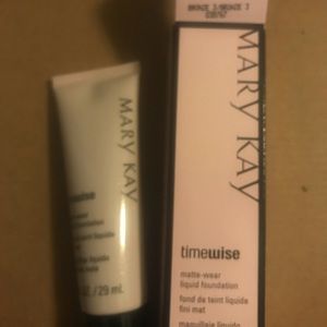 New-Mary Kay Luminous Wear Bronze 2